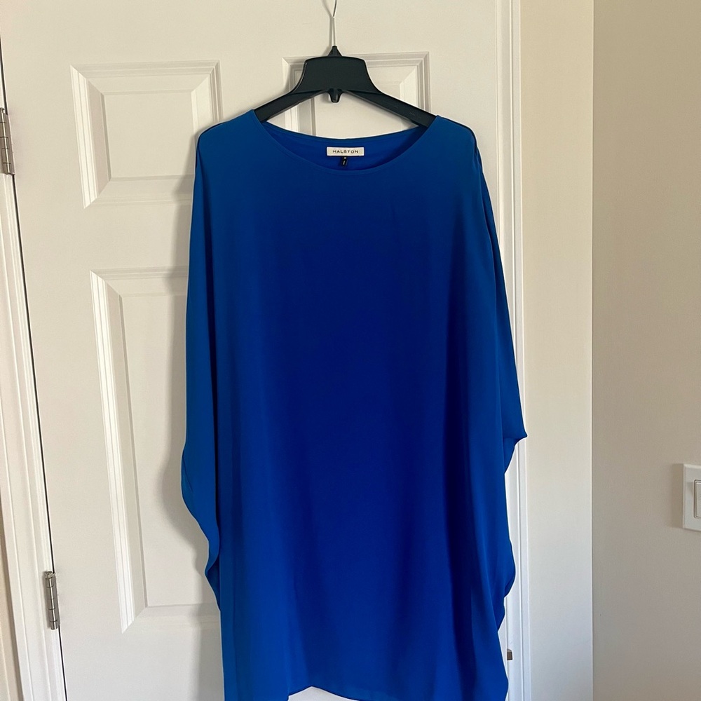 Halston Heritage Cobalt Blue Tunic Top, Brand New. Fits M and L - Picture 2 of 3